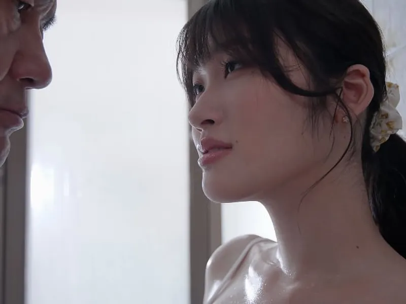 ông xã bỏ bê, vợ yêu được ông chú giúp thỏa mãn cơn dâm dục lồn