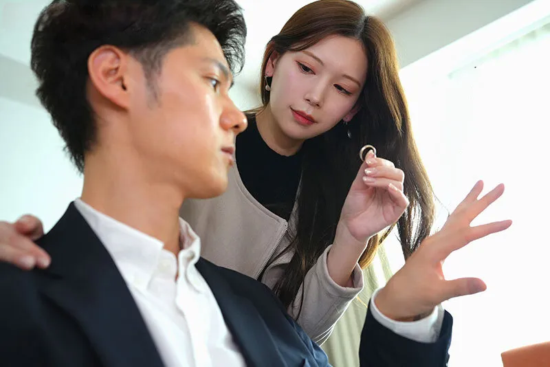 Bà xã đi đi giã ngoại, ông chồng ở nhà bị nhỏ em bà xã gạ làm tình không trượt phát nào