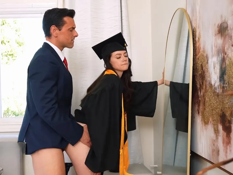 Cha dượng doggy bé yêu sữa đặc rớt đầy sàn